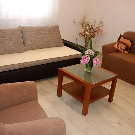Mihovil Guest house 3*
